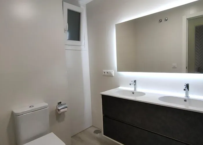 Apartment Casa Mallen, Con Amplia Terraza, En El Barrio De Nervion